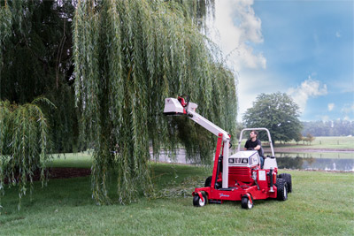 MA900 - Trimming off low hanging branches with the MA900. 
